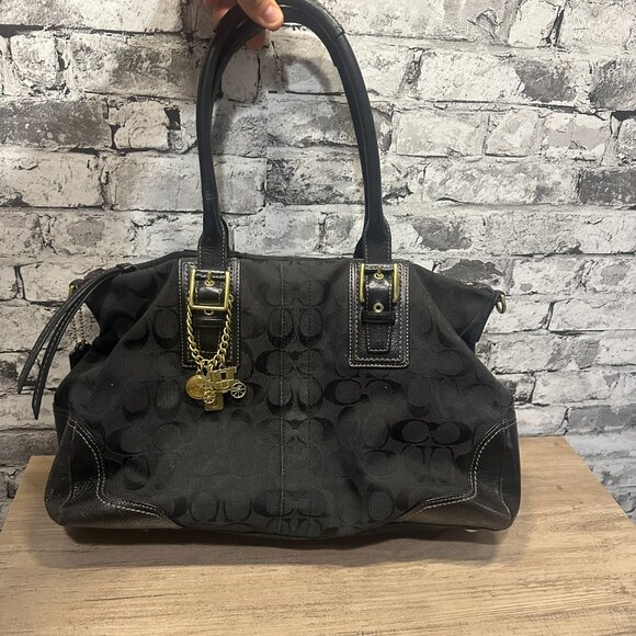 EUC Vintage Coach Shoulder Bag W/ Gold Charms - Picture 1 of 15